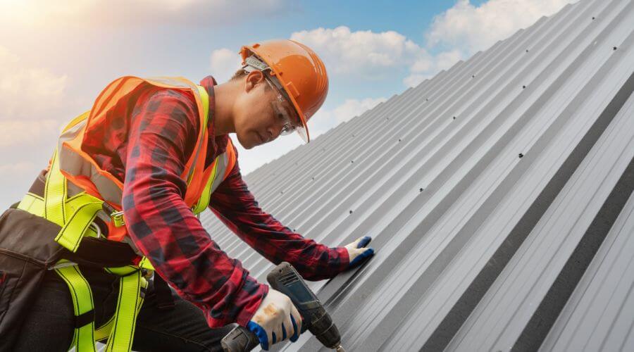 Professional gutter cleaning in Moyock, NC